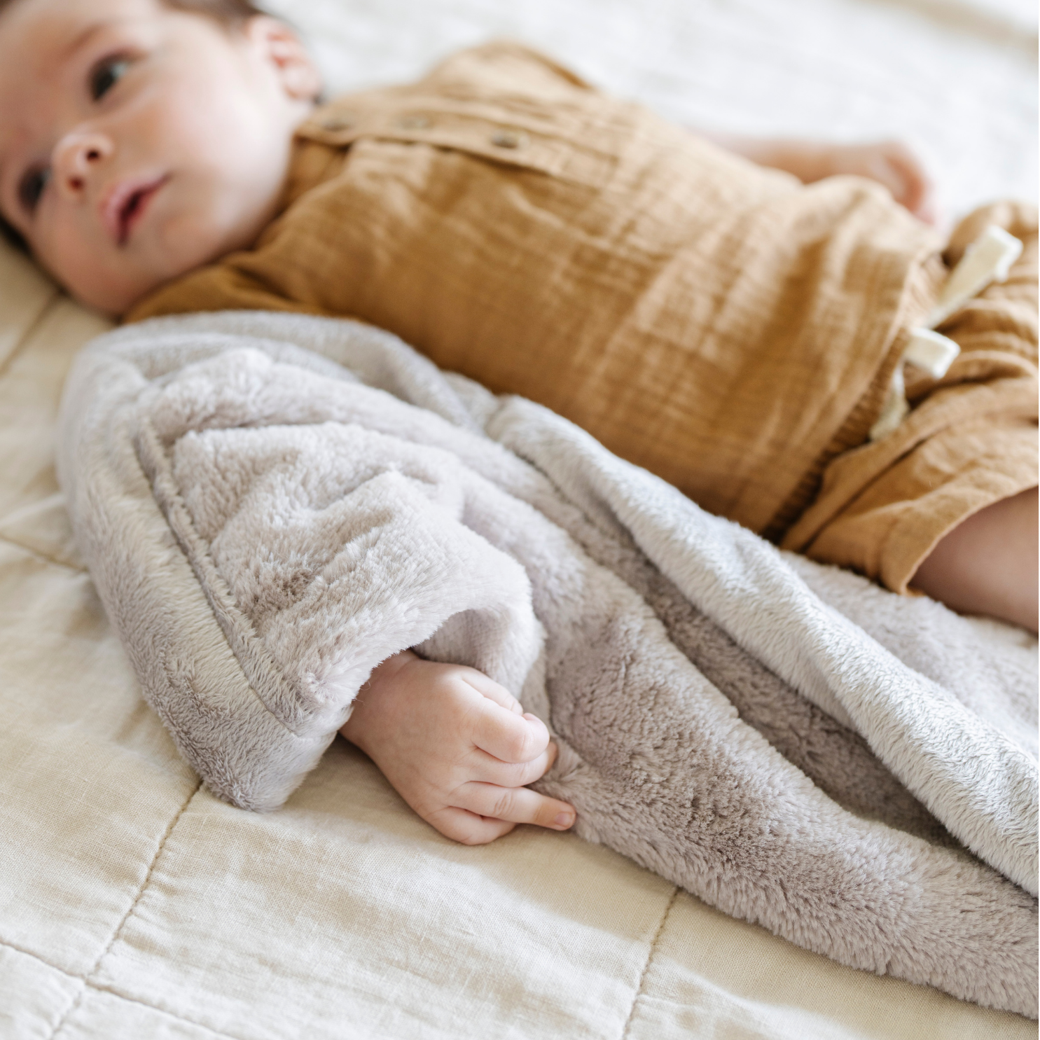 Lush Mini Blankets by Saranoni